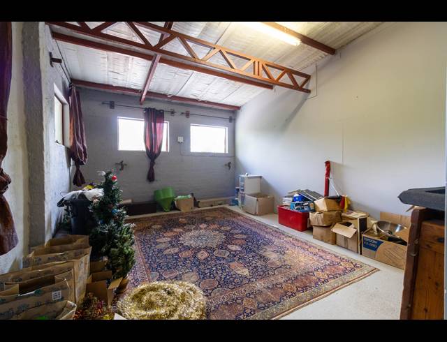18 BEDROOM HOUSE FOR SALE IN EDENVALE CENTRAL